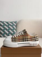 Burberry Low cut casual sports shoes - Image 2