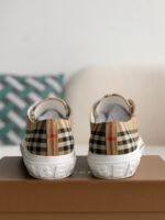 Burberry Low cut casual sports shoes - Image 4