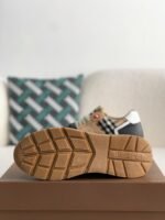 Burberry Low cut casual sports shoes - Image 7