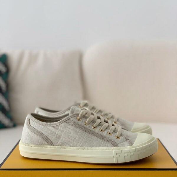 FENDl Canvas shoe Sneakers