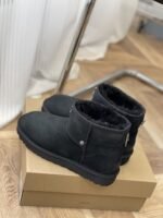 UGG FW style Snow boots - Image 2