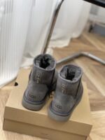 UGG FW style Snow boots - Image 3