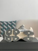 New Balance 2022R Phantom 9060 Sneakers - Image 9