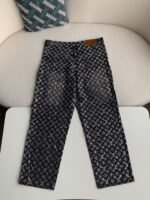 Louis Vuitton costumes - Image 2