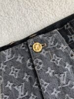 Louis Vuitton costumes - Image 10