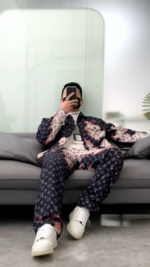 Louis Vuitton Denim Costumes - Image 12