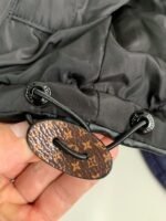 LOUIS VUITTON LOGO Down JacketWearable on both sides - Image 10