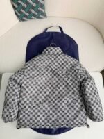 LOUIS VUITTON LOGO Down JacketWearable on both sides - Image 9