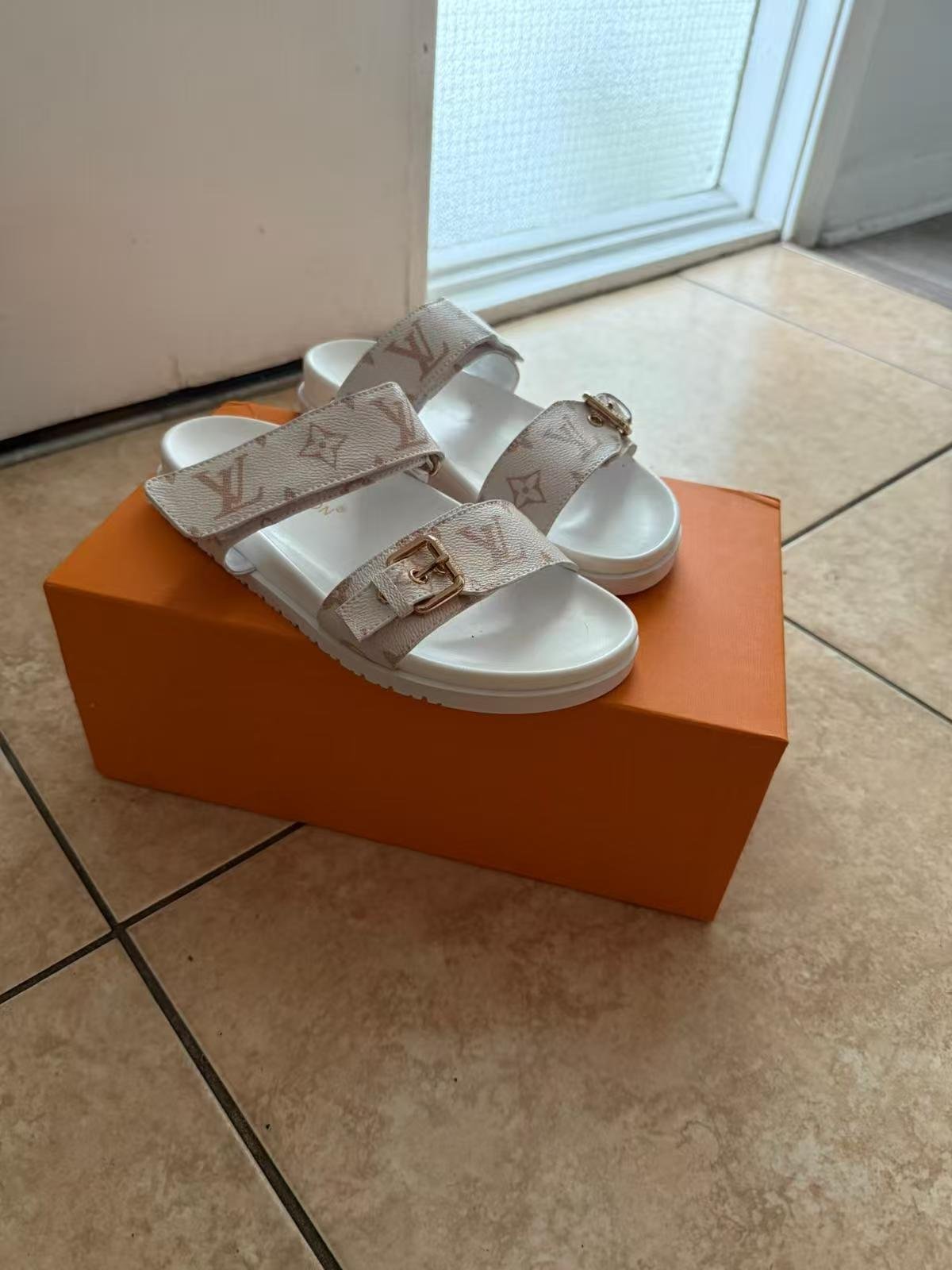LOUIS VUITTON SLIPPERS photo review
