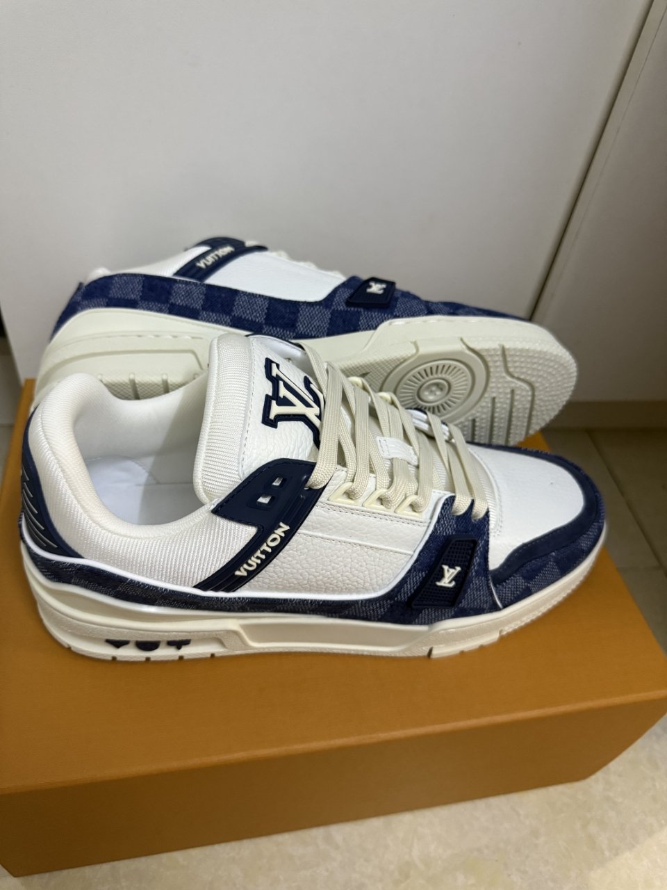 LOUIS VUITTON SNEAKER photo review