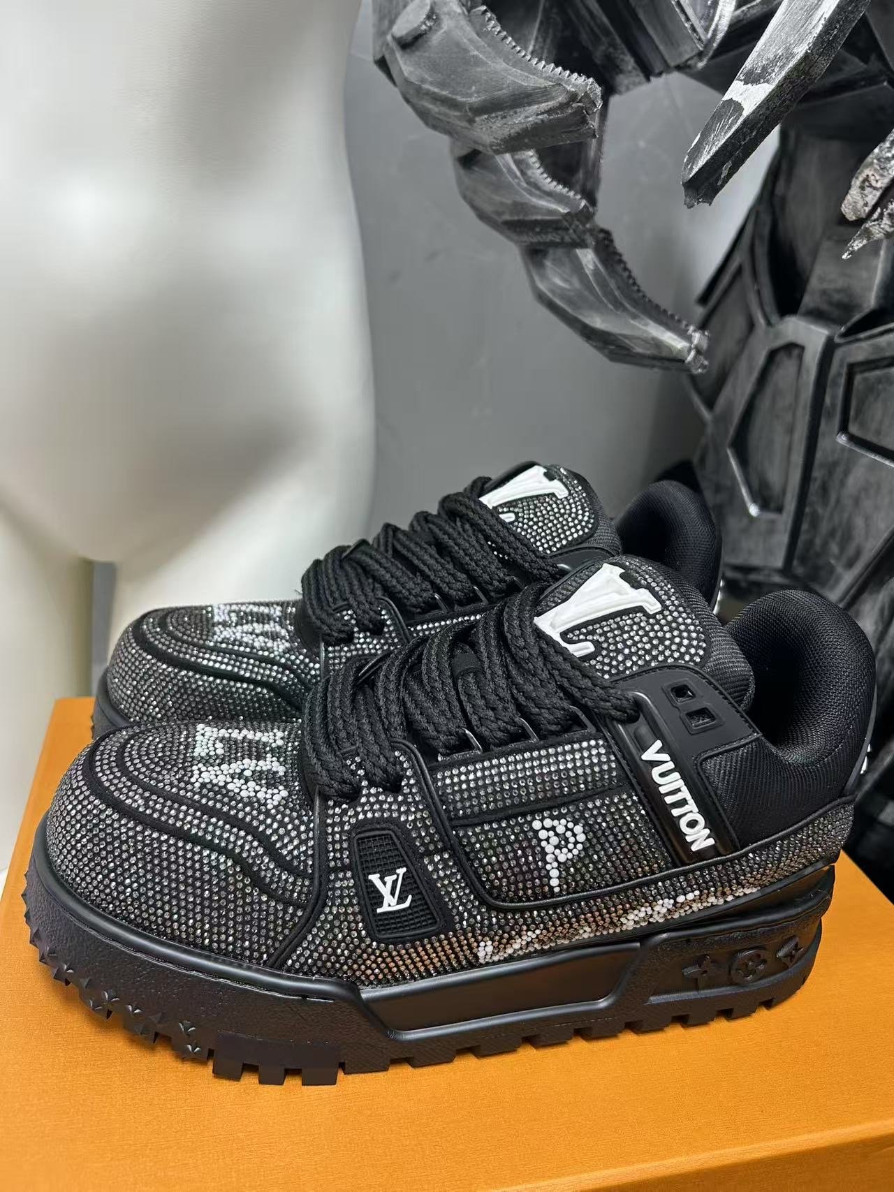 LOUIS VUITTON TRAINER Sneakers photo review