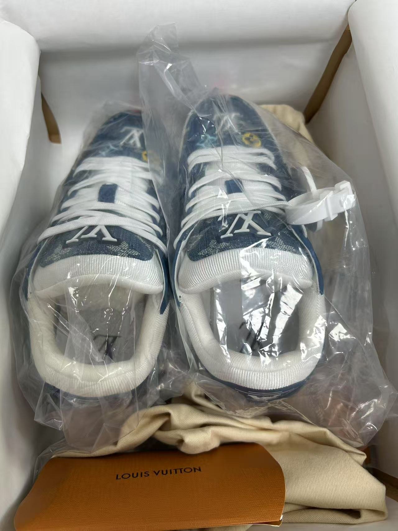LOUIS VUITTON TRAINER SNEAKERS photo review