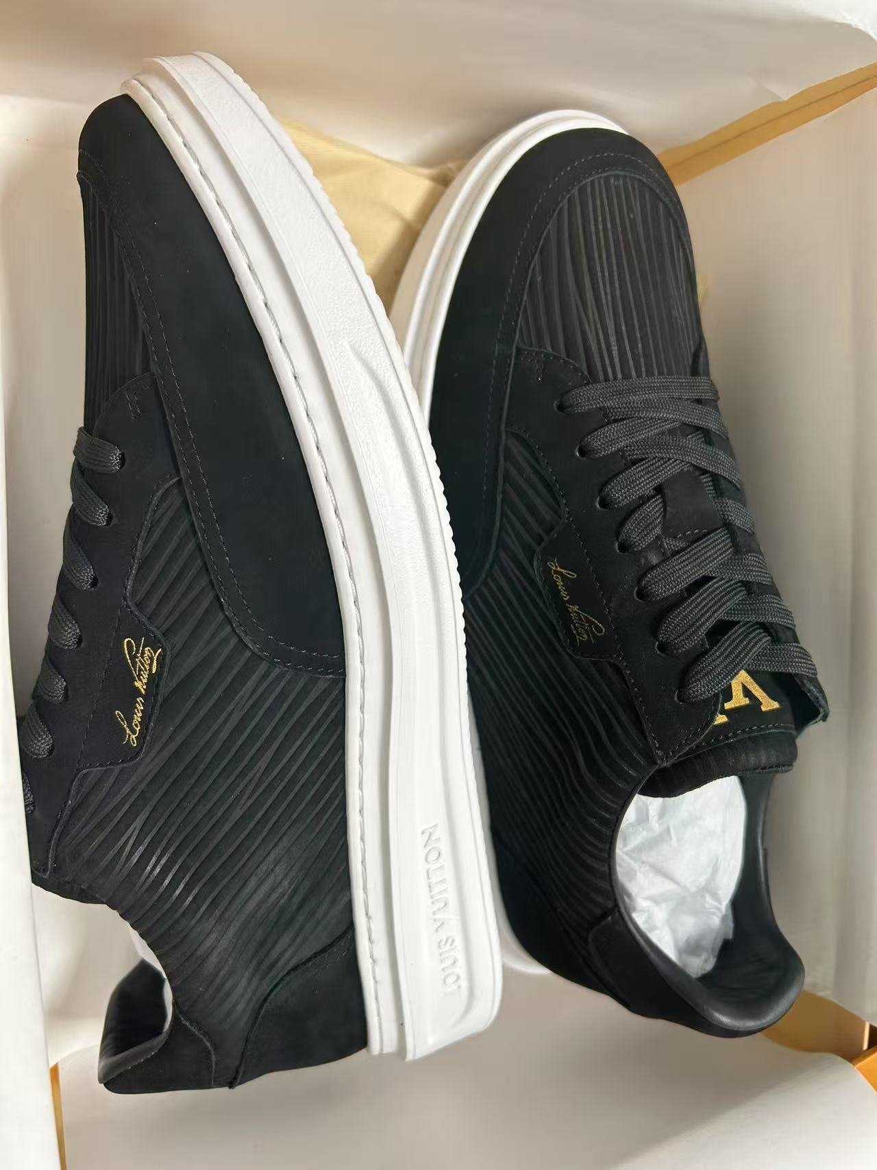 Louis Vuitton Beverly Hills Sneakers photo review