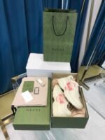 Gucci Rhyton Vintage Trainer Sneakers - Image 2