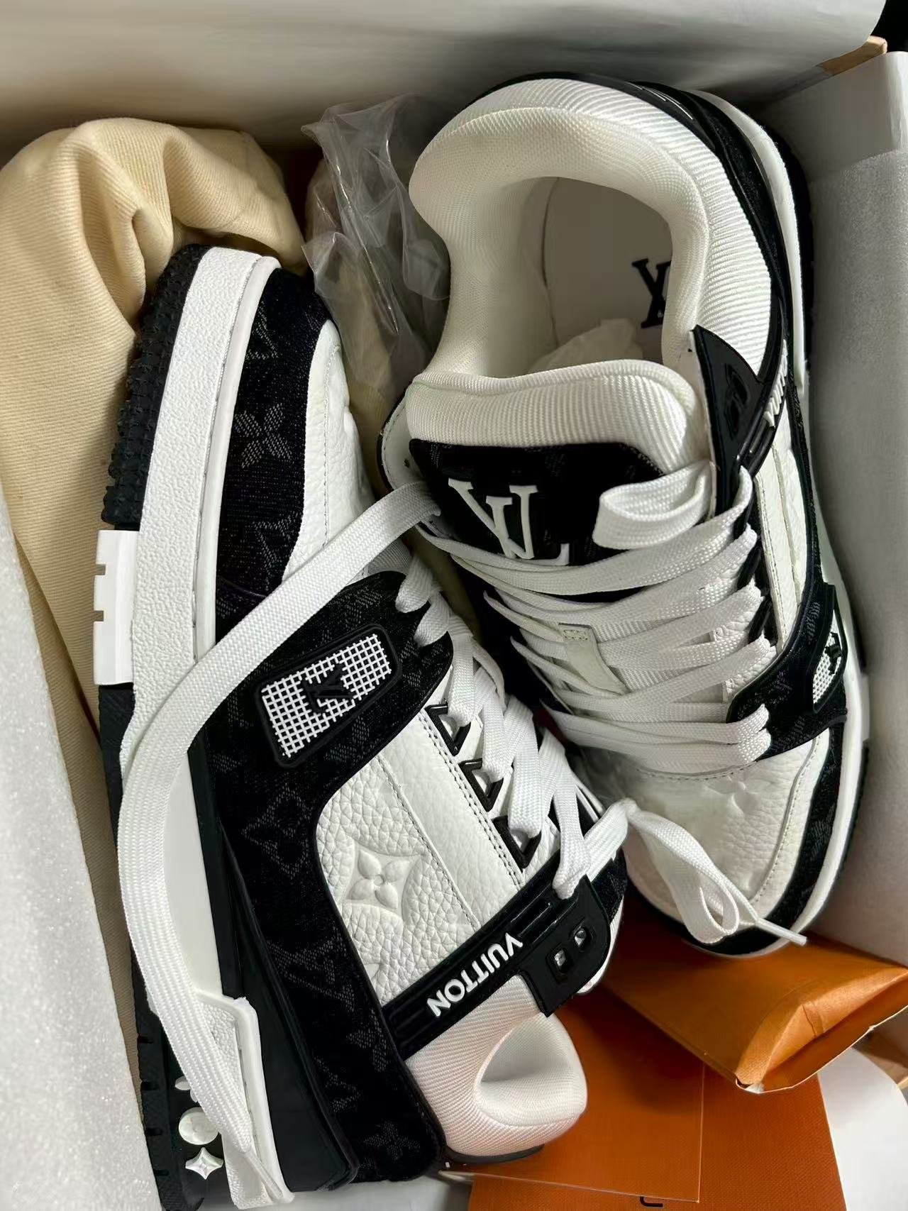 LOUIS VUITTON TRAINER SNEAKERS Kirby photo review