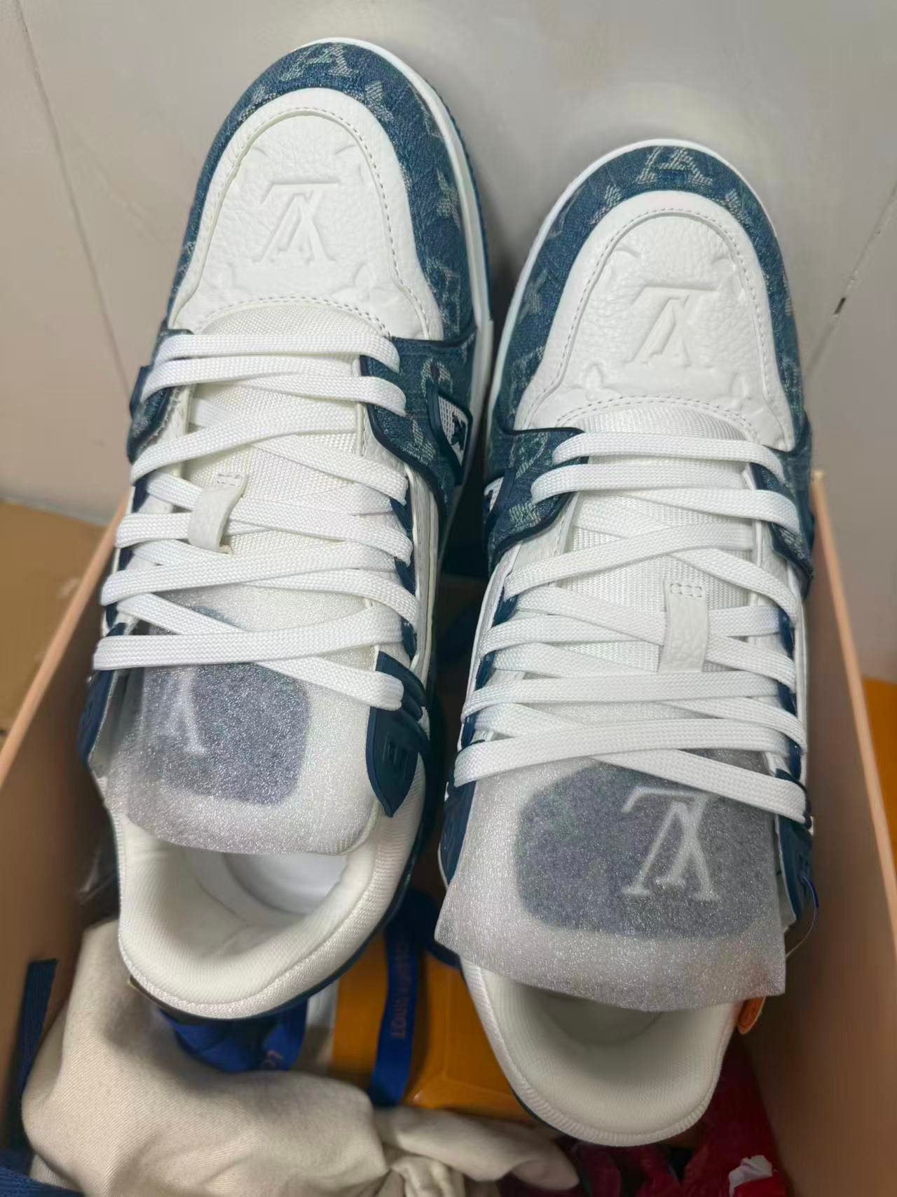 LOUIS VUITTON TRAINER 1A8FN8 Sneakers photo review