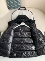 Moncler Montbeliard down jacket - Image 4