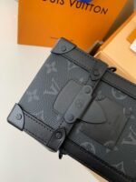 Louis Vuitton Portafoglio indossabile Vertical TrunkM82077,Size:10.7*17.5*6.8cm - Image 19