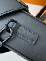 Louis Vuitton Portafoglio indossabile Vertical TrunkM82077,Size:10.7*17.5*6.8cm - Image 5