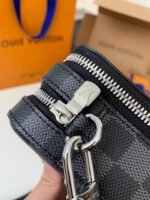 Louis Vuitton Portafoglio indossabile Alpha M80741Size: 18.5*11*6.5cm - Image 11