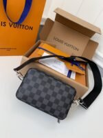 Louis Vuitton Portafoglio indossabile Alpha M80741Size: 18.5*11*6.5cm - Image 5