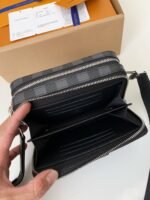 Louis Vuitton Portafoglio indossabile Alpha M80741Size: 18.5*11*6.5cm - Image 4