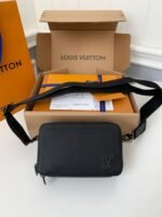 Louis Vuitton lVY M44919,Size: 23.5*18*9cm