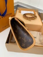 Louis Vuitton lVY M44919,Size: 23.5*18*9cm - Image 16