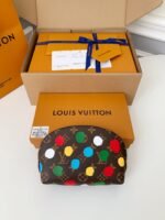 Louis Vuitton x YK POCHETTE COSMETIQUE clutch bagM81867 size: 17*12*6cm
