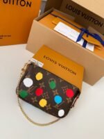 Louis Vuitton x YK MINI POCHETTE ACCESSOIRES miniMahjong bag M81866 size: 15.5*10.5*4cm - Image 11
