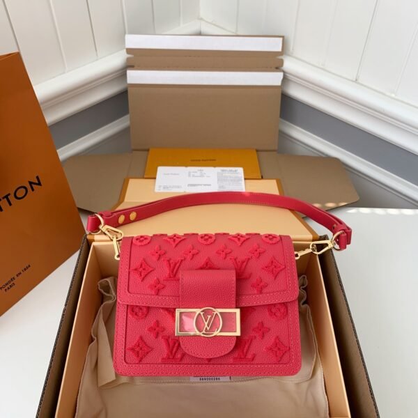 LOUIS VUITTON DAUPHINE MINl frame M20747size:20*15*9CM