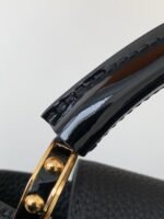 LOUlS VUITTON Capucines mini frameM59065 size26.5*17.5*9cm - Image 3