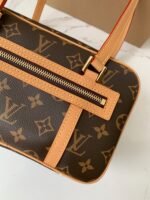LOUIS VUITTON CITE M46321 size:26*1 6*11cm - Image 8