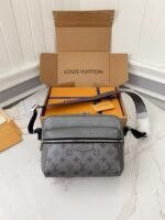 Louis Vuitton OUTDOOR Men's Messenger bagM30830,26*20*10.5cm