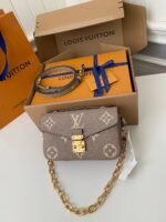 Louis Vuitton counter classic hot selling Pochette MétisEast West bag M23081,21.5*13.5* - Image 2
