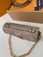 Louis Vuitton counter classic hot selling Pochette MétisEast West bag M23081,21.5*13.5* - Image 4