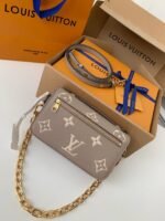 Louis Vuitton counter classic hot selling Pochette MétisEast West bag M23081,21.5*13.5* - Image 15