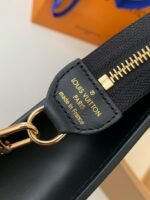 Louis Vuitton's New Lafite Cotton Embroidered ToiletryPouch Chain Bag M82521Size: 25*20*5.5cm - Image 12