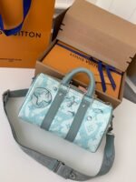 Louis Vuitton's seasonal new Keepall Bandoulière 25 handbag M22527 25*15*11cm - Image 2