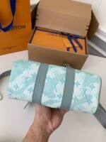 Louis Vuitton's seasonal new Keepall Bandoulière 25 handbag M22527 25*15*11cm - Image 5