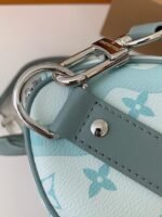 Louis Vuitton's seasonal new Keepall Bandoulière 25 handbag M22527 25*15*11cm - Image 9