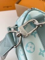 Louis Vuitton's seasonal new Keepall Bandoulière 25 handbag M22527 25*15*11cm - Image 13