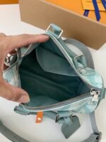 Louis Vuitton's seasonal new Keepall Bandoulière 25 handbag M22527 25*15*11cm - Image 14