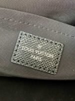 Louis Vuitton Borsa Messenger Outdoor M30233Size:26*20*10.5cm - Image 14