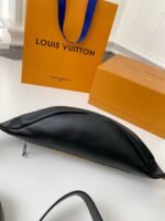 Louis Vuitton Marsupio Discovery M45220, Size:47*20*9cm - Image 6