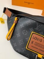 Louis Vuitton Marsupio Discovery M45220, Size:47*20*9cm - Image 7