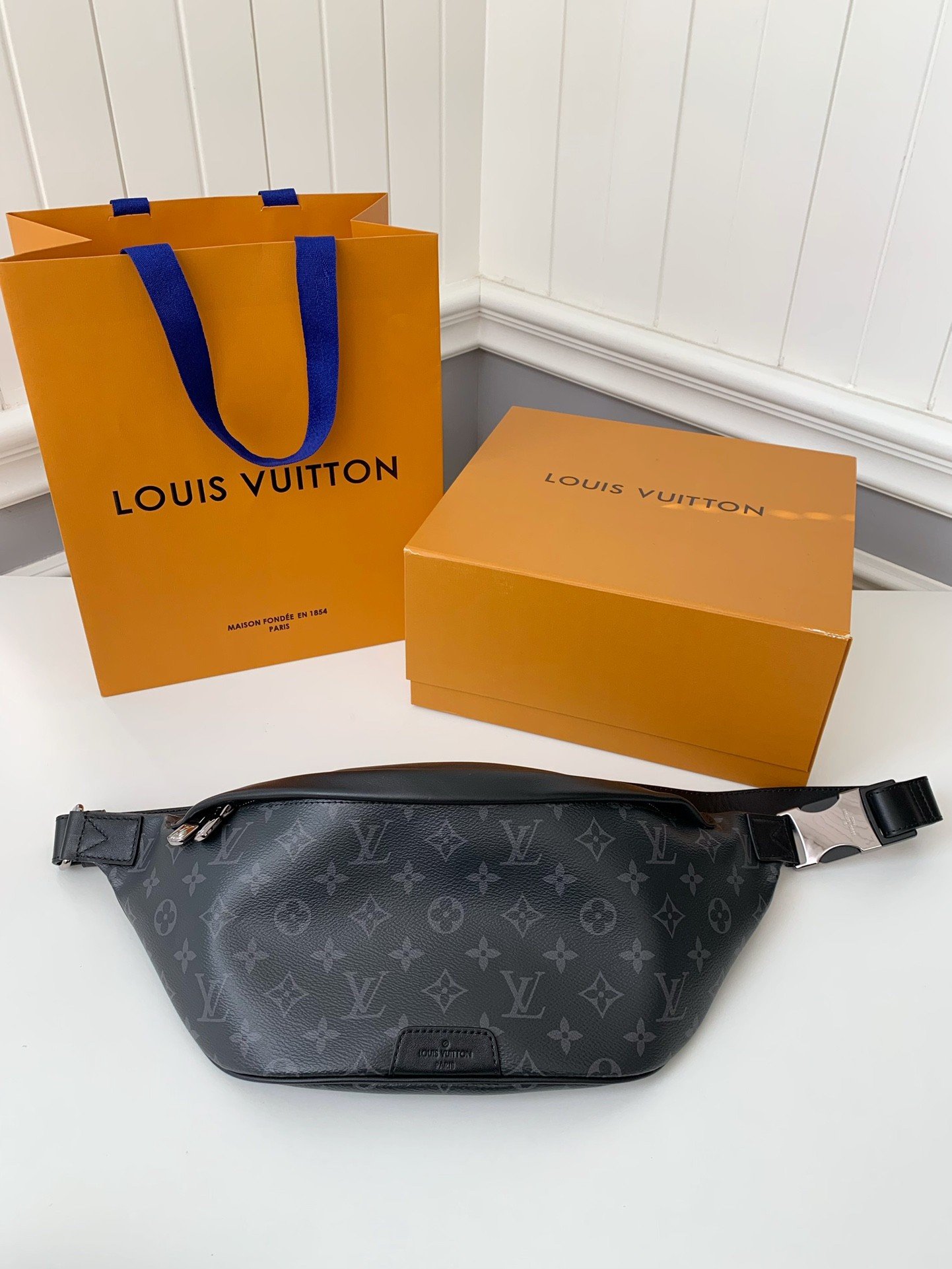 20241105_165948_5482 Louis Vuitton Marsupio Discovery M44336, Size:47*20*9cm - Image 1
