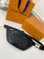 Louis Vuitton Marsupio Discovery M46035, Size:45*15*9cm - Image 9