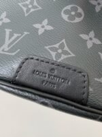 Louis Vuitton Marsupio Discovery M46035, Size:45*15*9cm - Image 10