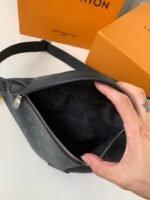 Louis Vuitton Marsupio Discovery M46035, Size:45*15*9cm - Image 11